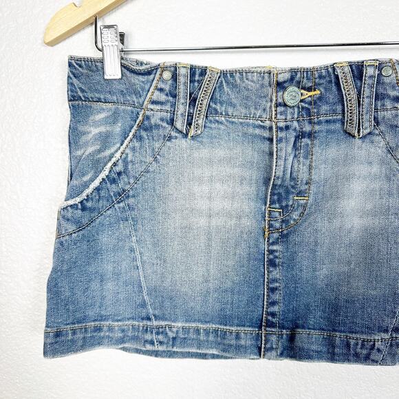 Vintage Y2K Grunge American Rag Womens Micro Mini Jean Skirt Size 7 - Picture 2 of 12